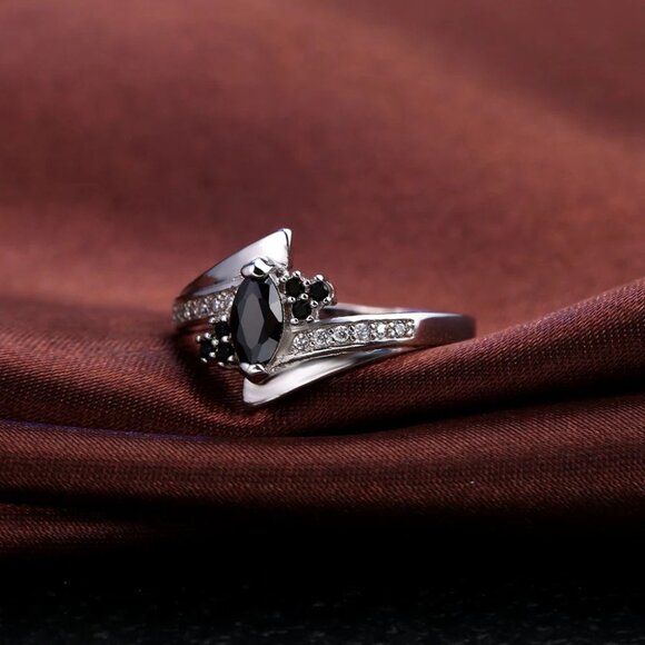 💝2/$20💝NWOT - Sterling Silver Classic Style Crystal Prong Setting Ring - 7 3/4 - Picture 4 of 13